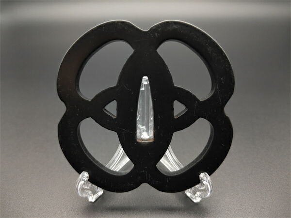 楽天市場】刀鍔 花の図 鉄地 透かし 日本刀装具 鍔 つば ツバ 刀の鍔