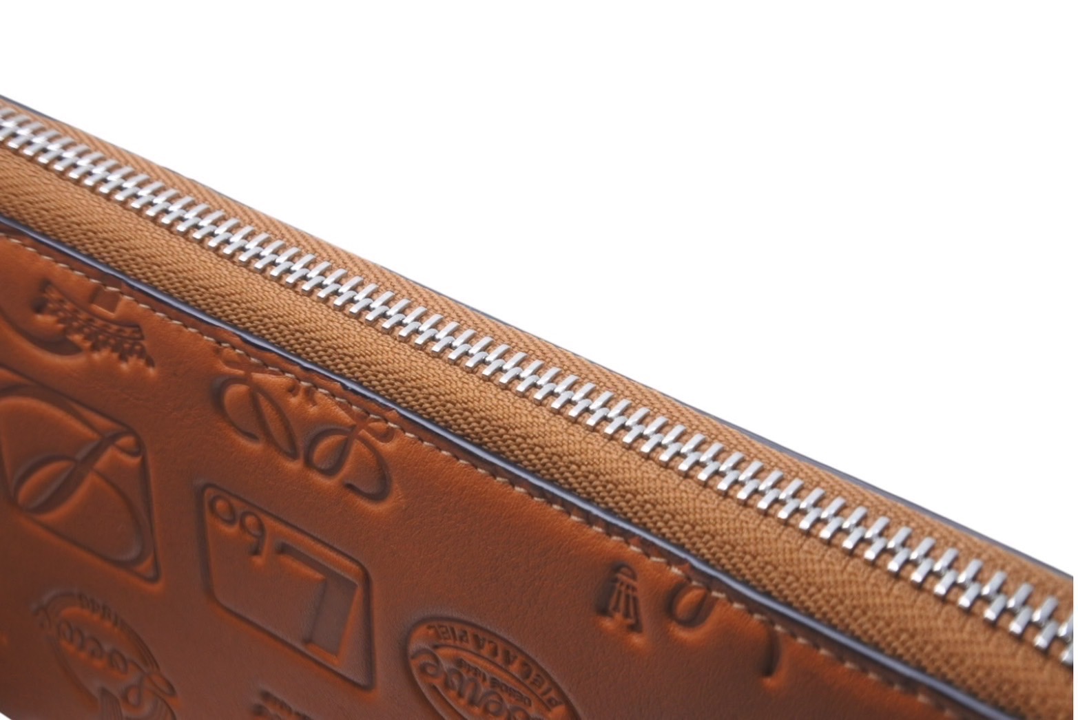 楽天市場】極美品 LOEWE ロエベ 長財布 170周年 シグネチャー ラウンド