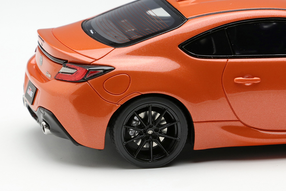 EM690 EIDOLON 1/43 トヨタ GR86 RZ '10th Anniversary Limited' 2022