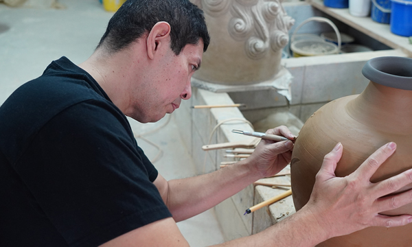 小橋川 卓史 | 壺屋陶器事業協同組合