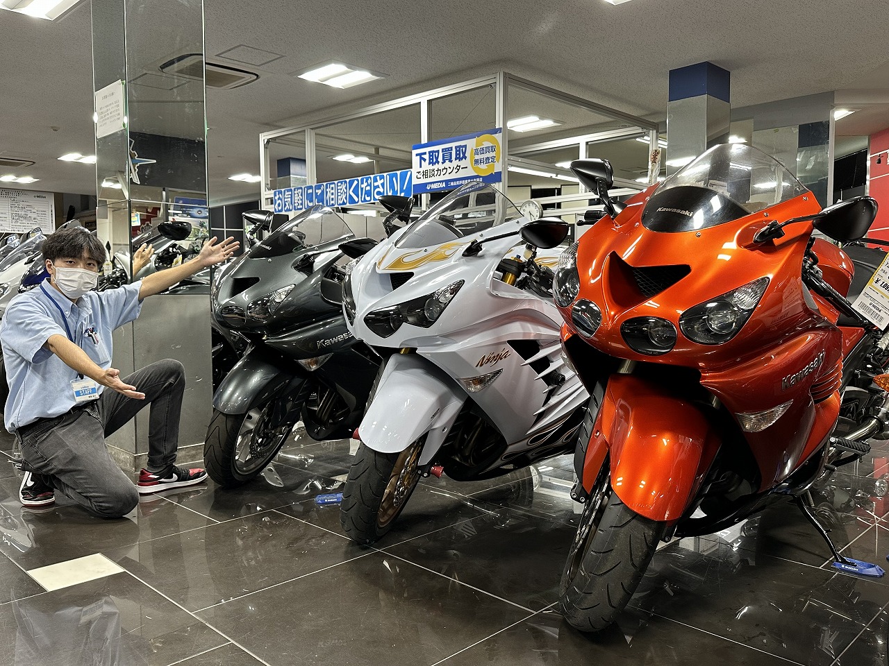 メガスポーツツアラー！ZZR1400、ZX14Rが入荷しました！！ [最新情報