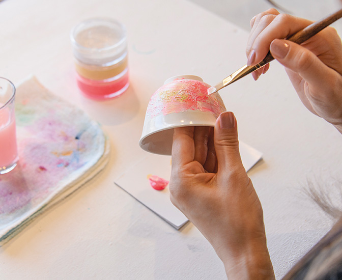 器を選び、色を選ぶ、創作する楽しさを体感。｜金沢茶寮 | 日々URALA