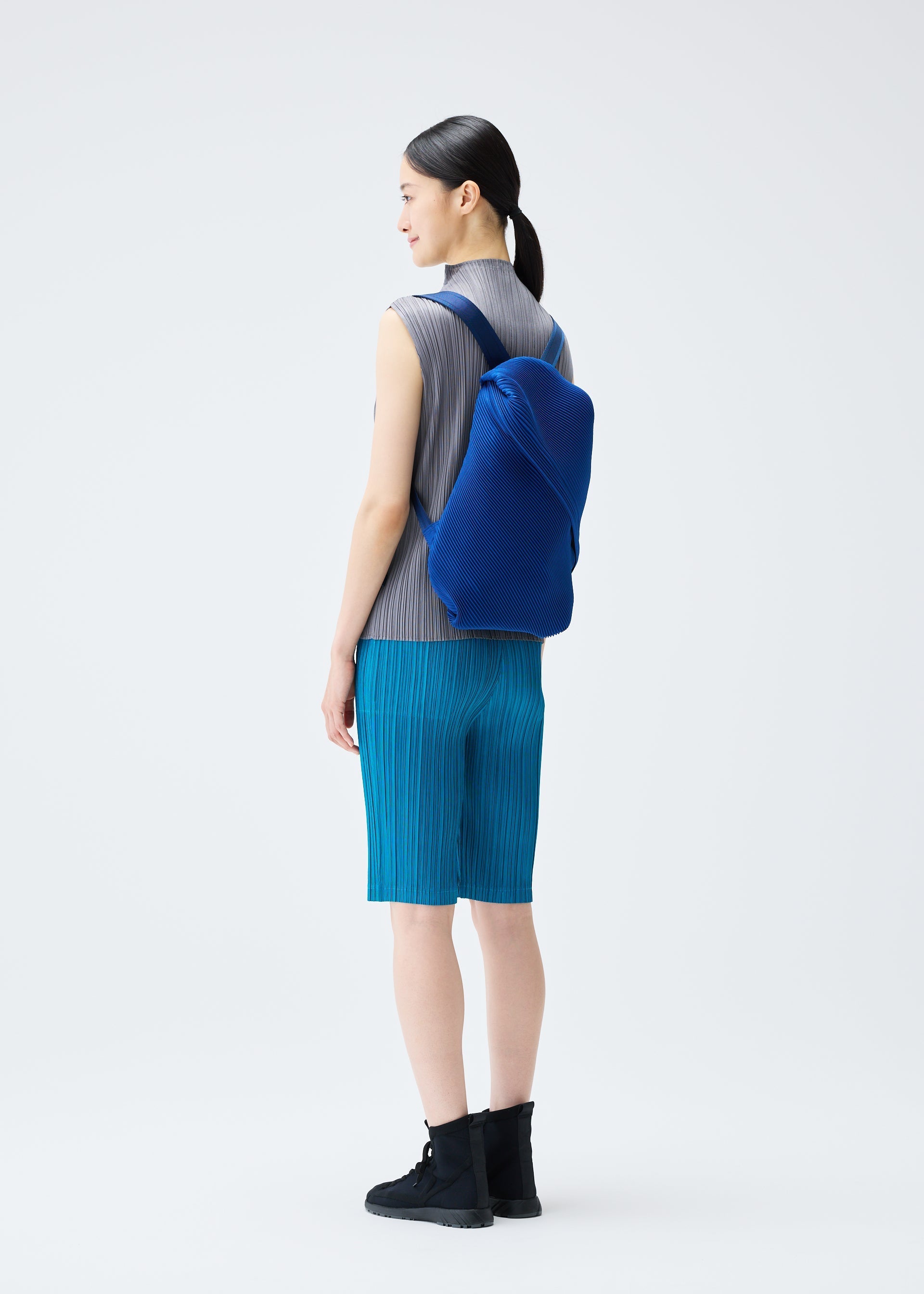 BACKPACKS – ISSEY MIYAKE ONLINE STORE