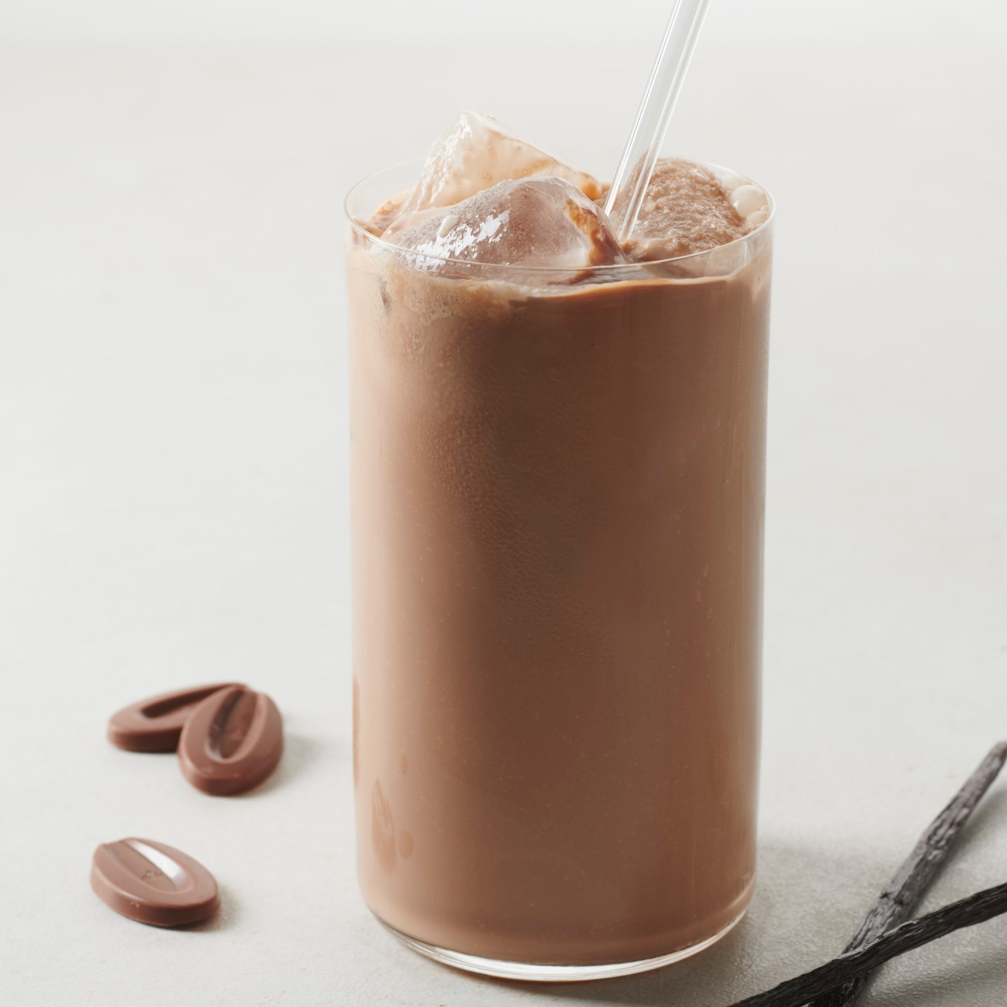 Vegan Latte with Valrhona Amatika 46% Milk Chocolate – valrhona