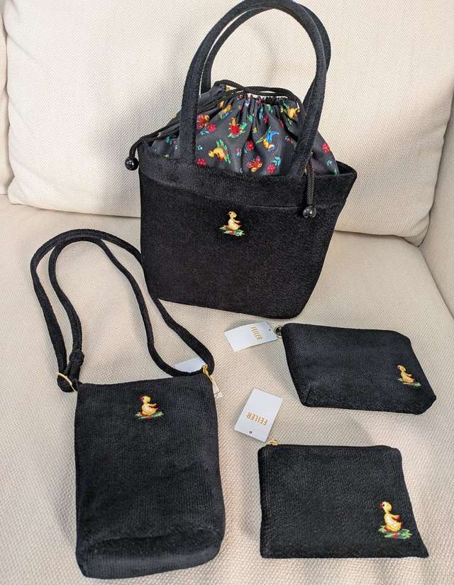 ドアップテディガール コスメポーチ L/DUG-243233(ベージュ): LOVERARY