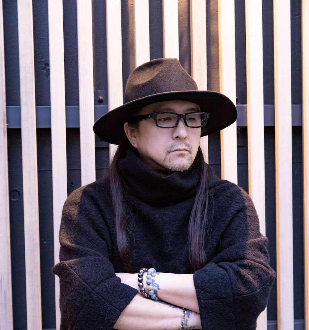 上杉 昇、自身のことばを紡いだ全歌詞集発売。制作時のエピソードから