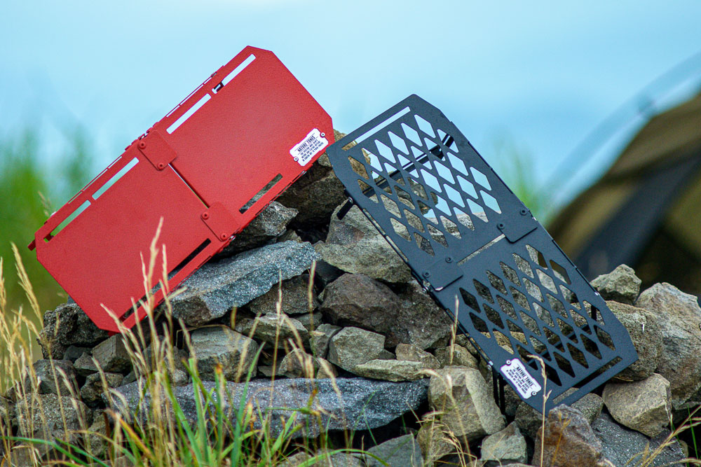 ネイチャートーンズ史上最小テーブルに注目！ 男前ルックスの簡易