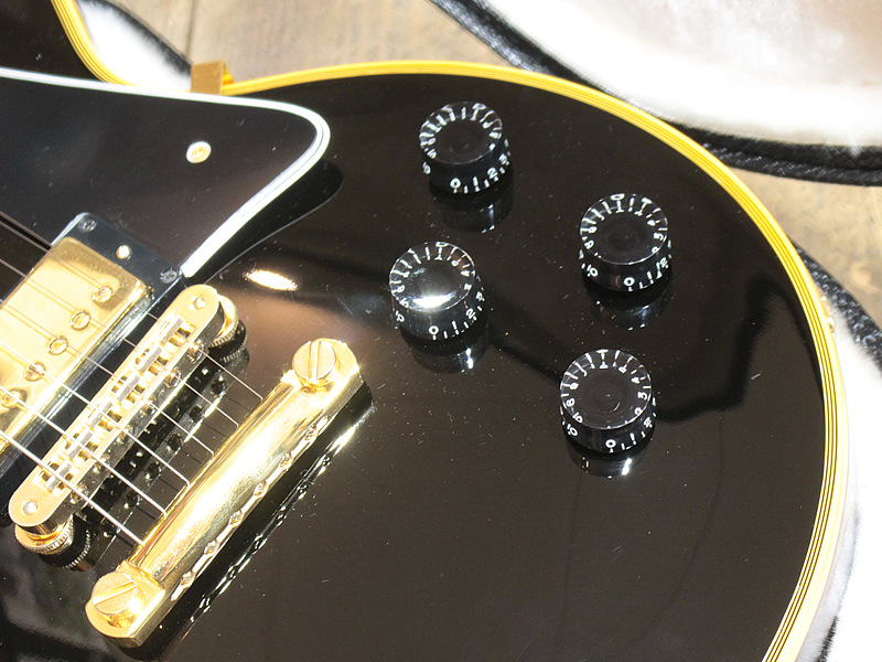 WoodVillage / Gibson Les Paul Classic Custom 2006