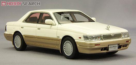 日産 ローレル メダリスト 1989年 ホワイトパールツートン (ミニカー