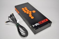 格闘ゲーム用“レバーレス”コントローラ「Hit Box」レビュー。「理論