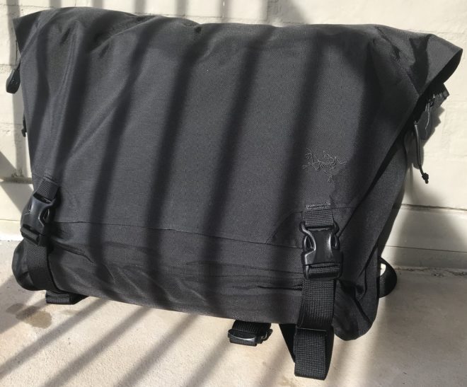 Unveiling the Arc'teryx LEAF Courier Bag 15 - Carryology