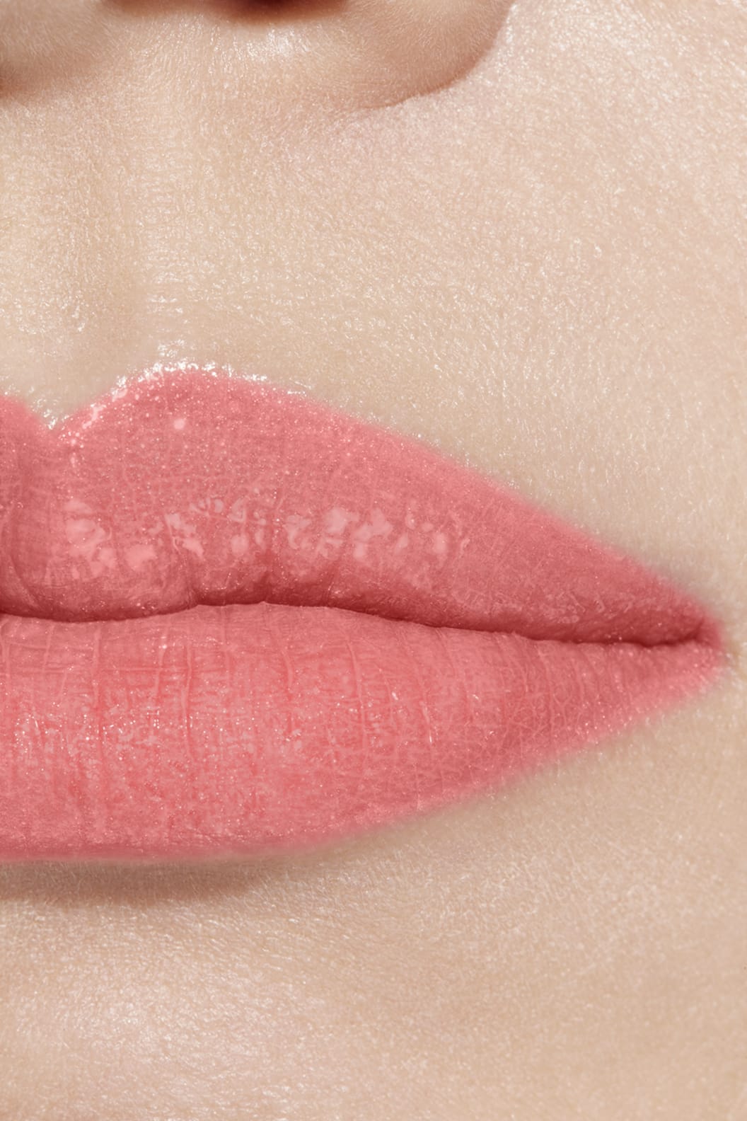 ROUGE COCO BAUME SATIN Hydrating beautifying tinted lip balm