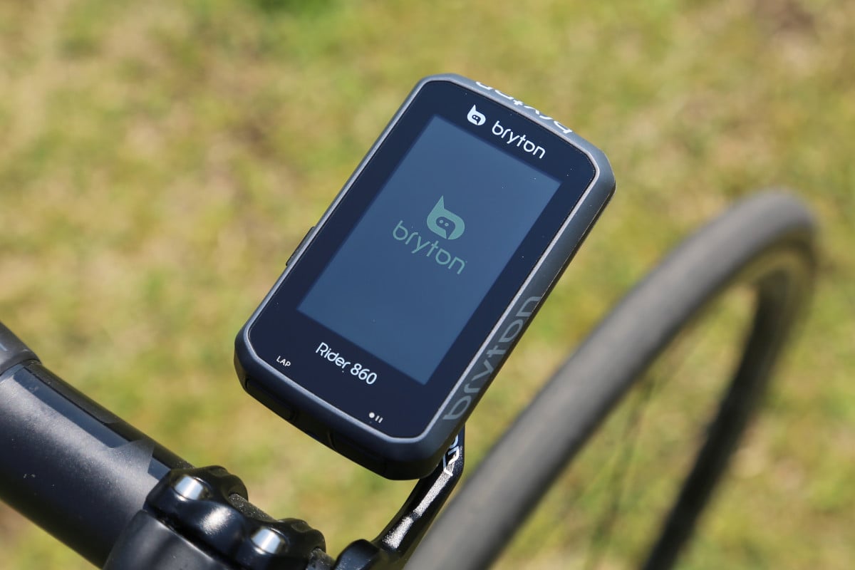 ブライトン Rider860 カラータッチパネルや高性能ナビが特徴のフラッグ
