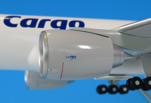NH20141 1:200 BOEING 777F JA771F ANA CARGO スナップフィットモデル