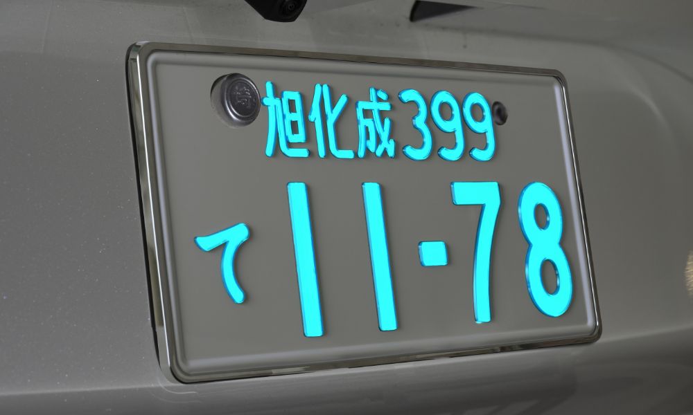 LUMINA™ | 照明器具【登録車用／軽自動車用】 | 旭化成テクノプラス