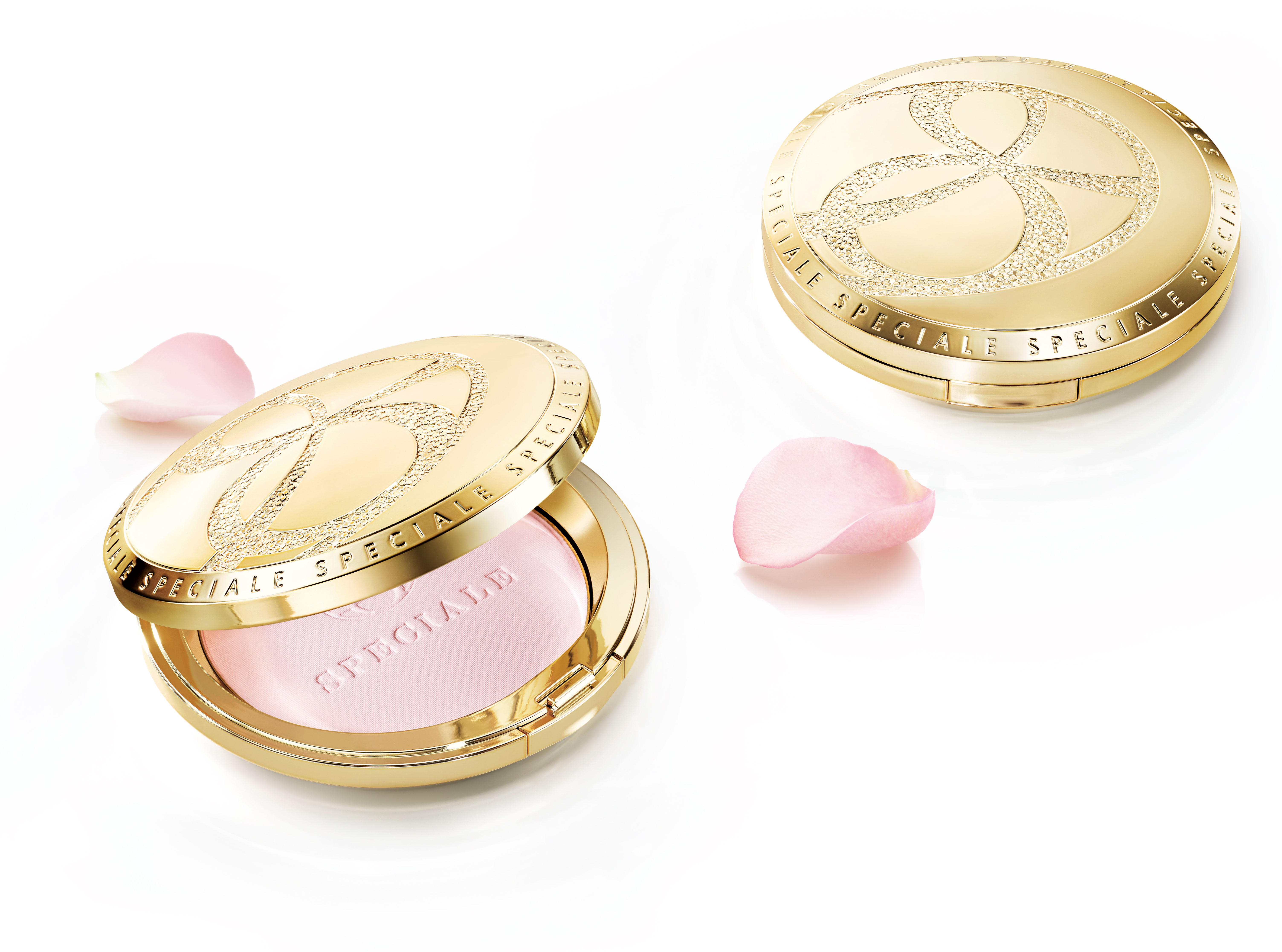 スキンケア感覚のフェイスパウダーをコンパクトに。 「ノエビア