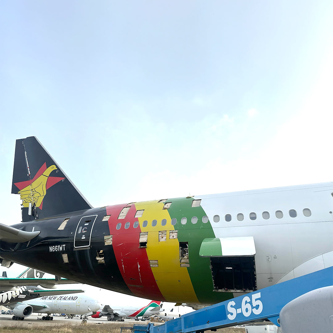 Aviationtag Luggage and Keychain: Boeing 777 from Air Zimbabwe