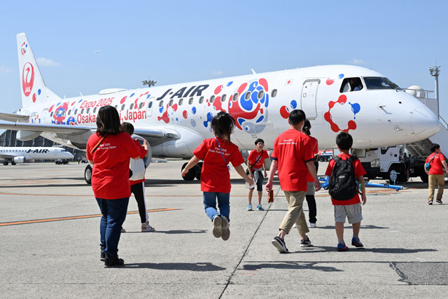 JALミャクミャクJET、10/13で運航終了 ジェイエアがさよならイベント