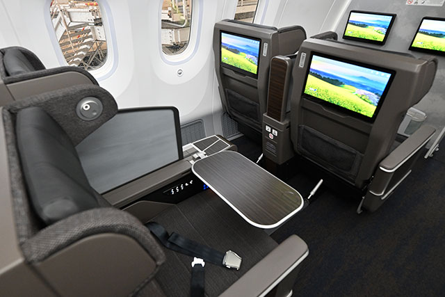 ANA、787-10国内線仕様お披露目 777-200より大きい次世代旗艦機