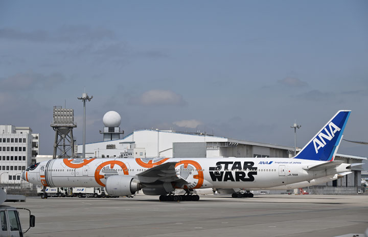 ANA、BB-8最終日にスターウォーズ3機並び 31日羽田発NH1423便