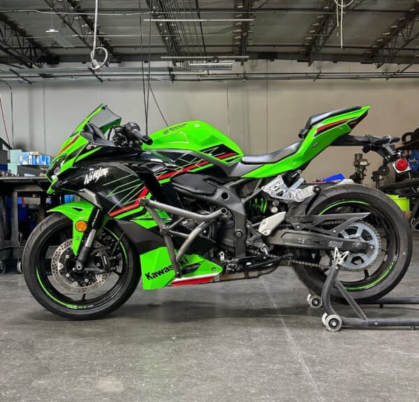 ZX4R デザインが美しい IMPAKTECH製 スタントケージ｜AxxL
