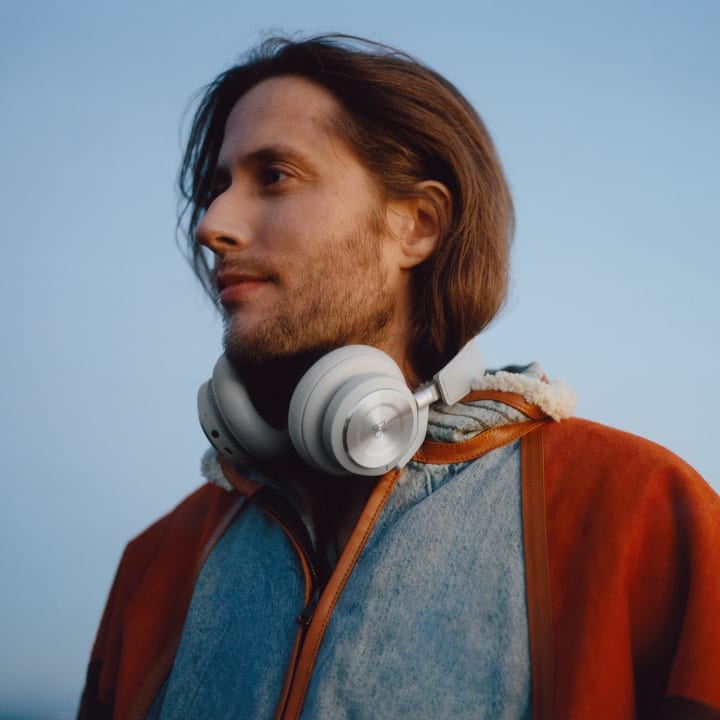 Bang & OlufsenとRIMOWAのコラボモデル 「Beoplay H9i」が登場 | AXIS