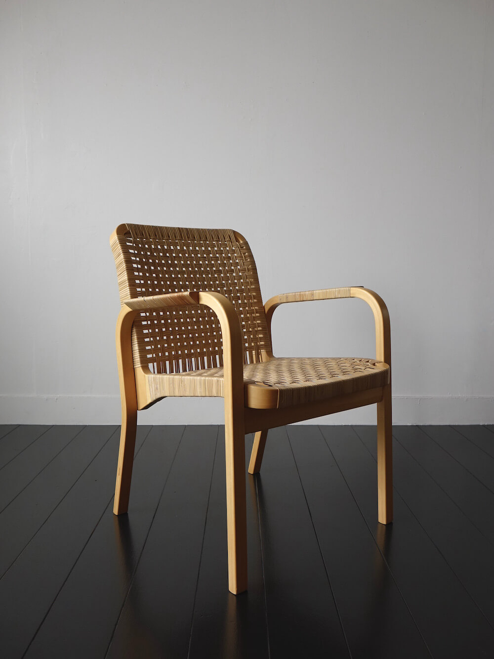 Bellbet | No.45 Arm chair by Alvar Aalto for Artek