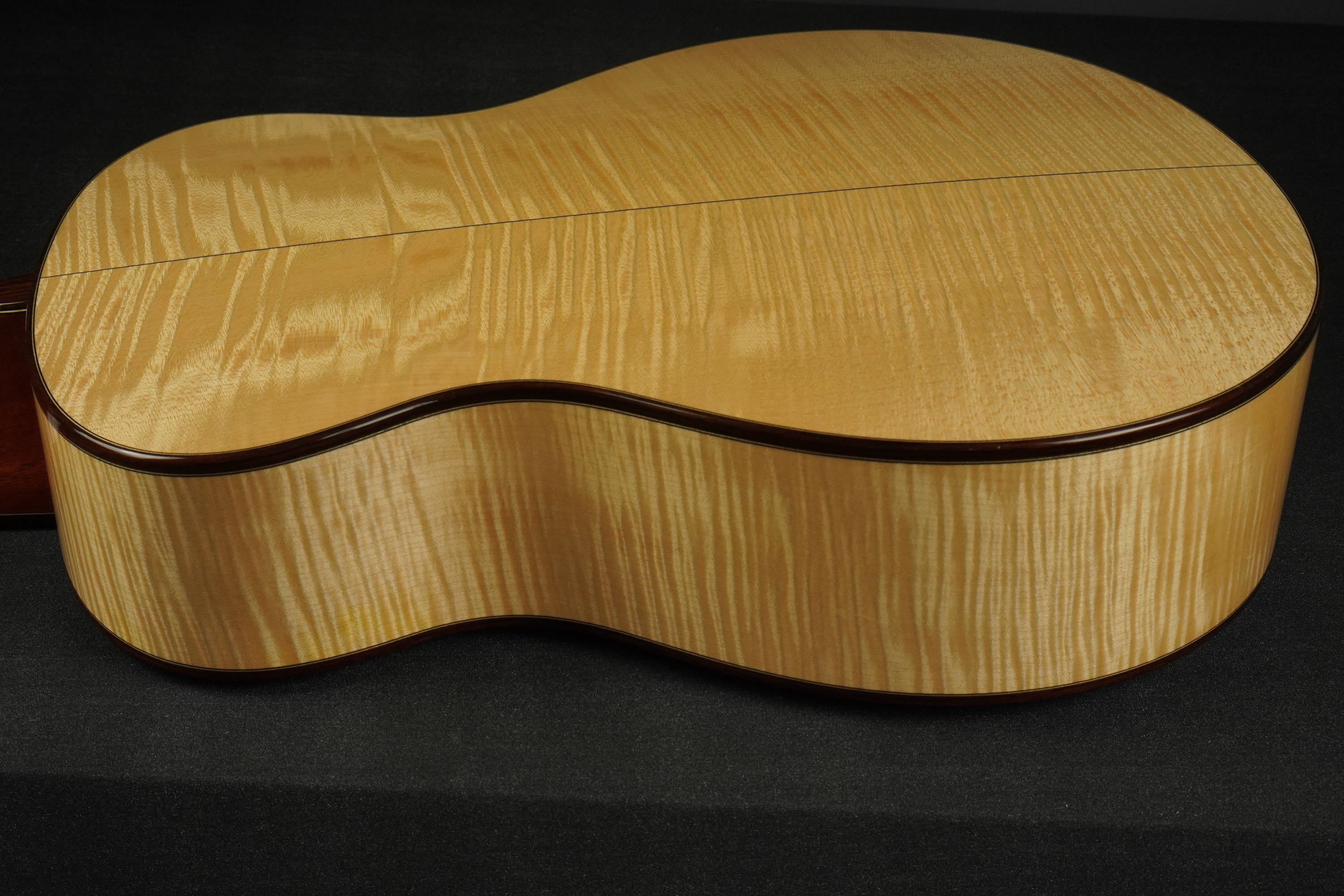 A.Kuwano Guitars（桑野亜矢喜） VL | 楽器詳細ページ [Blue-G]