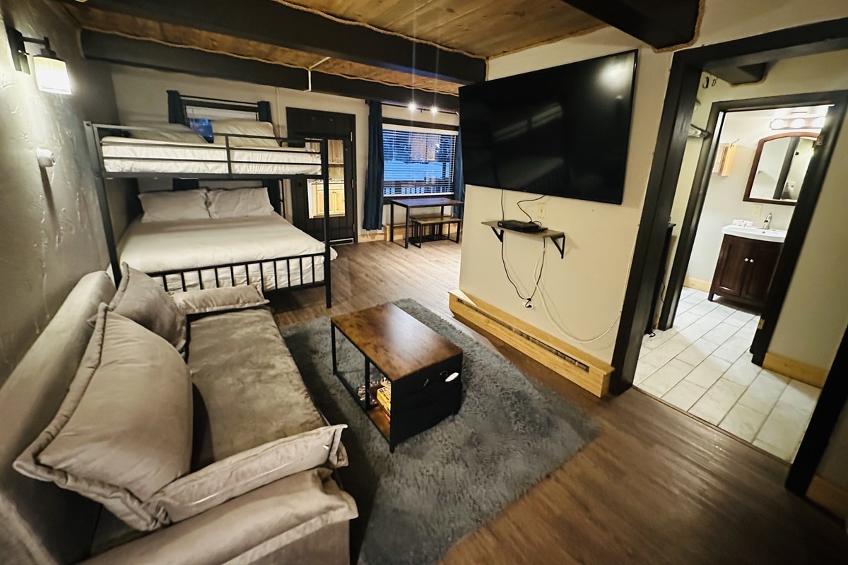 Unit C8 - Studio | Brettelberg Condominiums | Glenwood Springs, CO