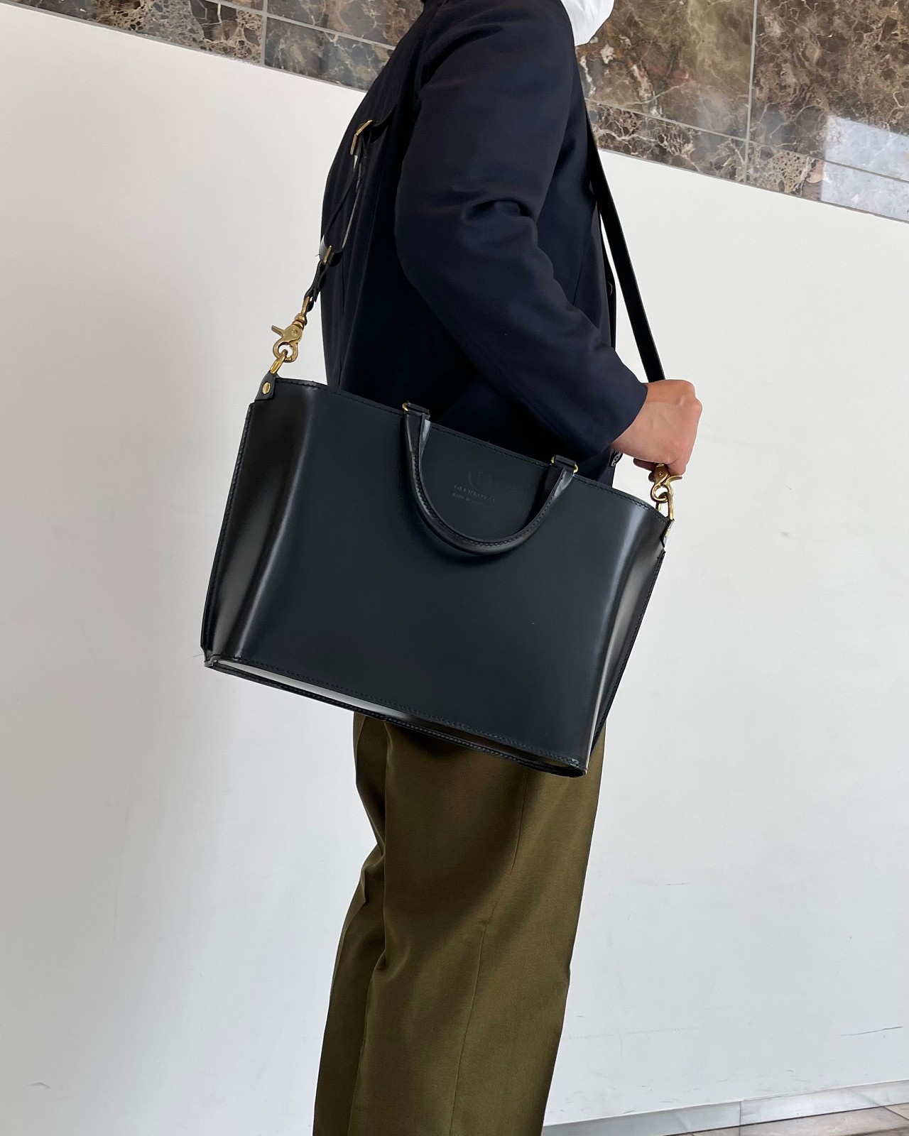 ビジネスにも最適な、2WAYで使えるグレンロイヤルの最新トートバッグ