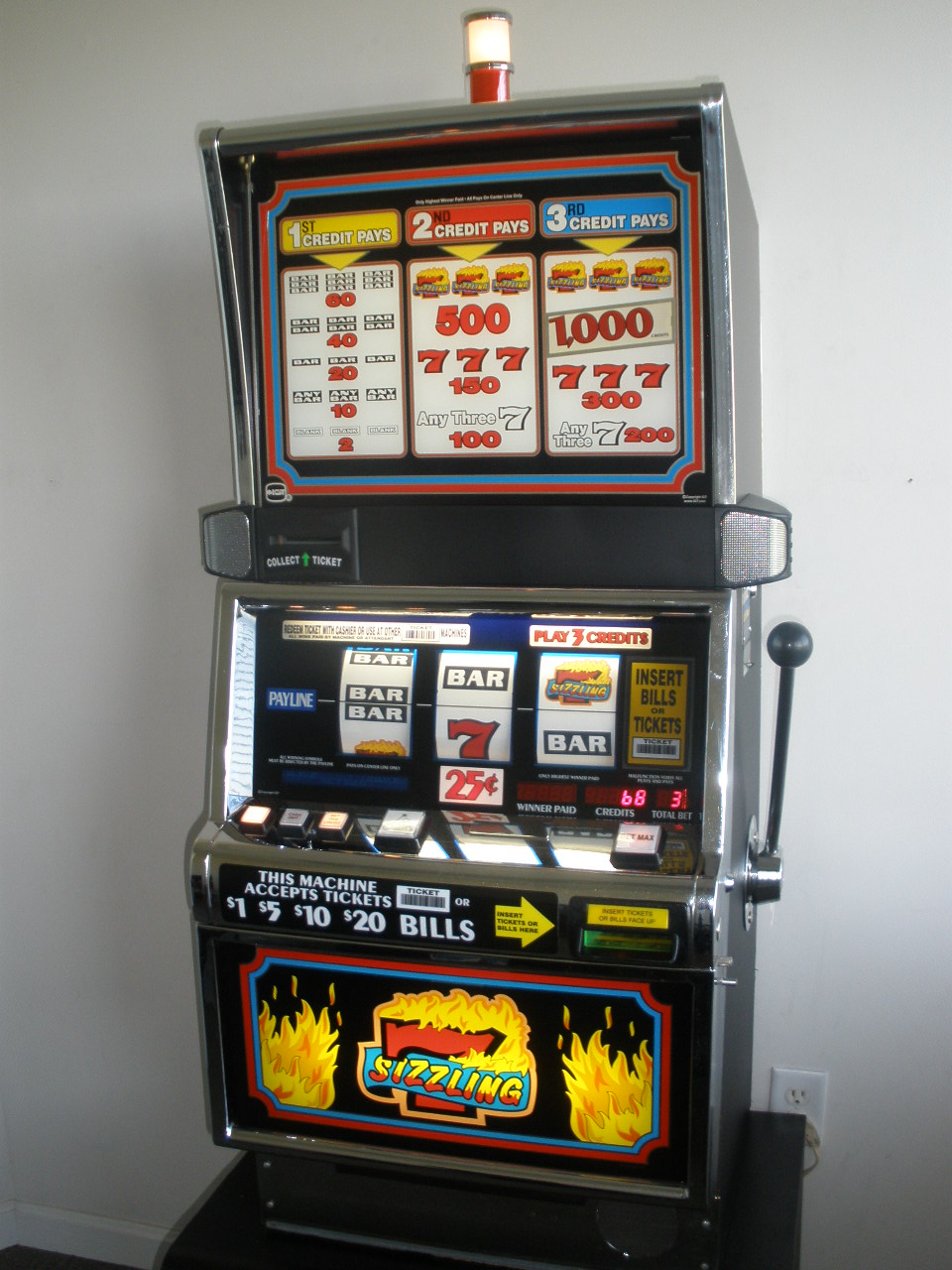 IGT SIZZLING 7s S2000 SLOT MACHINE - CASINO TOP For Sale