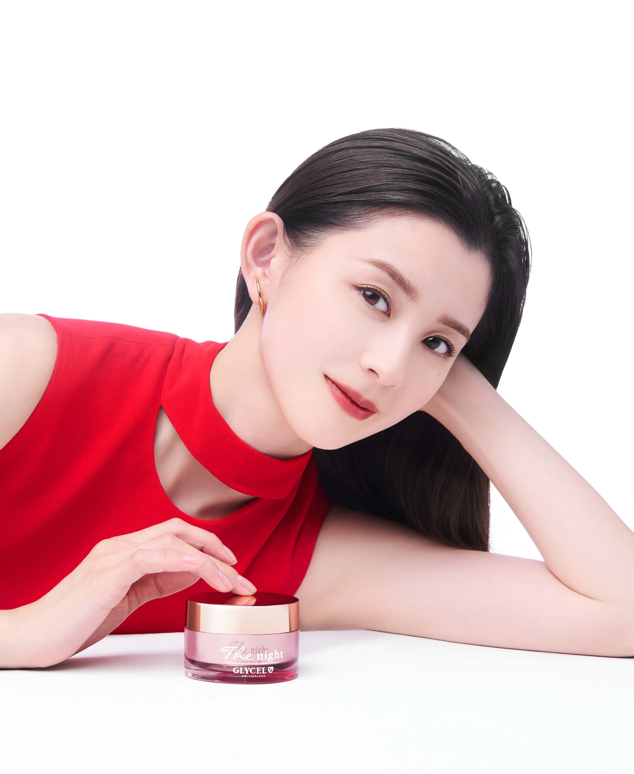 the-night-cream-model-scaled.jpg