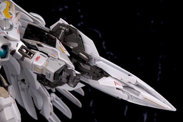 Mega Review GFFMC Wing Gundam Snow White Prelude – GUNJAP