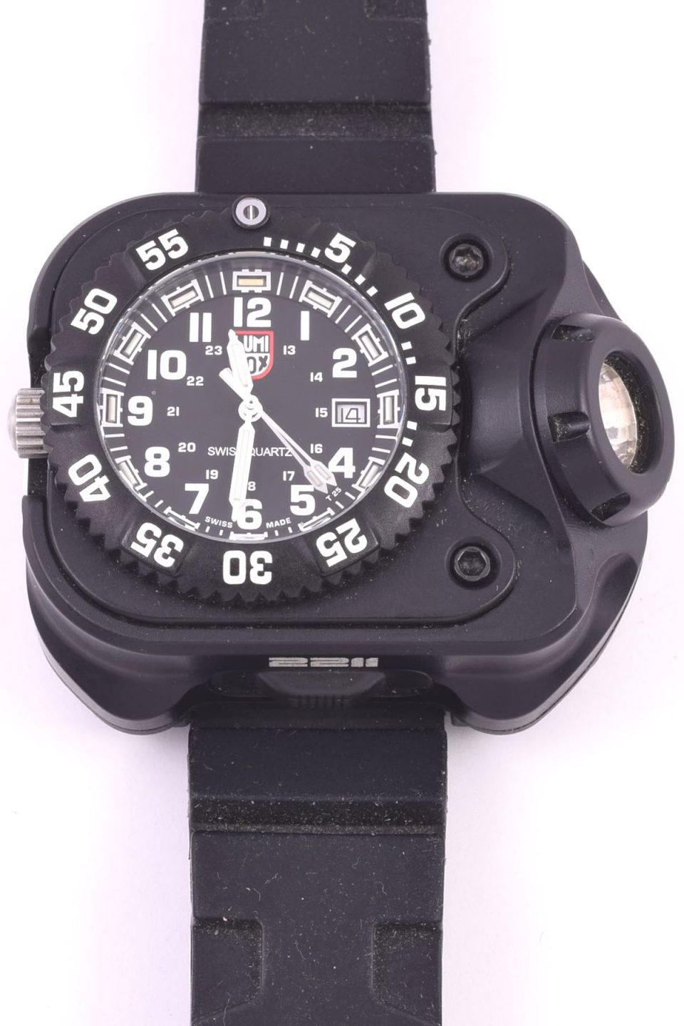 電池交換+ネジ抜き LUMINOX Wrist Light 事例集|ドクターウォッチ