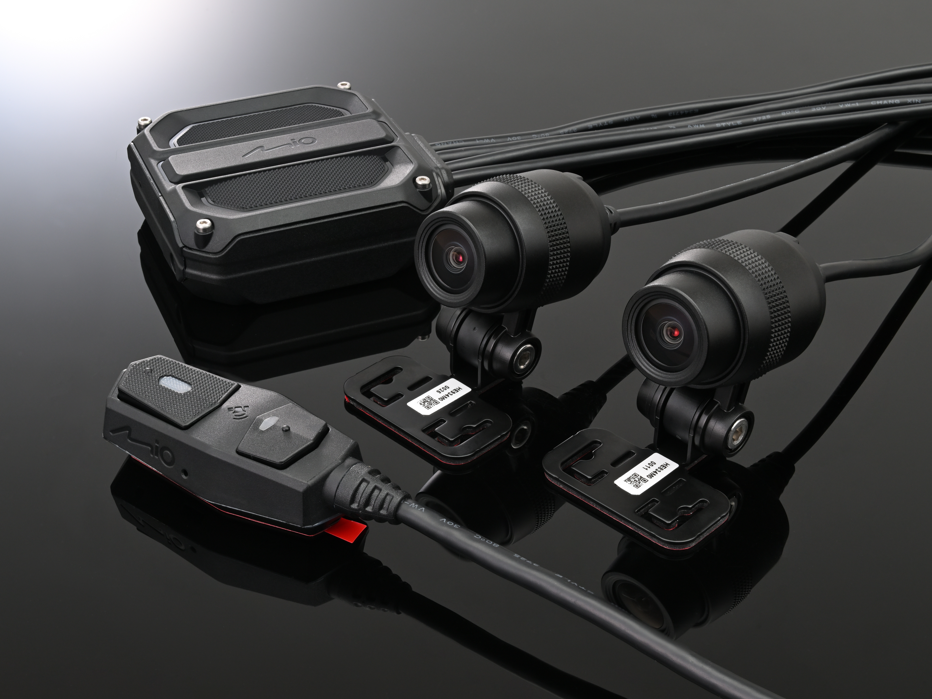 バイク専用ドライブレコーダー 「MiVue M820WD」｜株式会社デイトナ