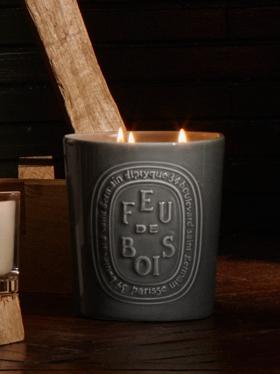 Feu de Bois（フドブワ） - ラージ キャンドル | Diptyque Paris
