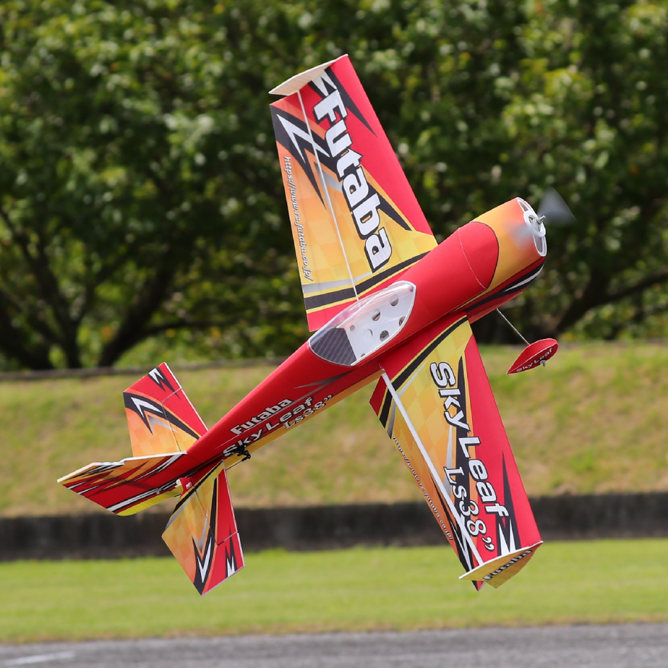 ラジコン飛行機 FUTABA S917OSV ラジコン飛行機 FUTABA S917OSV