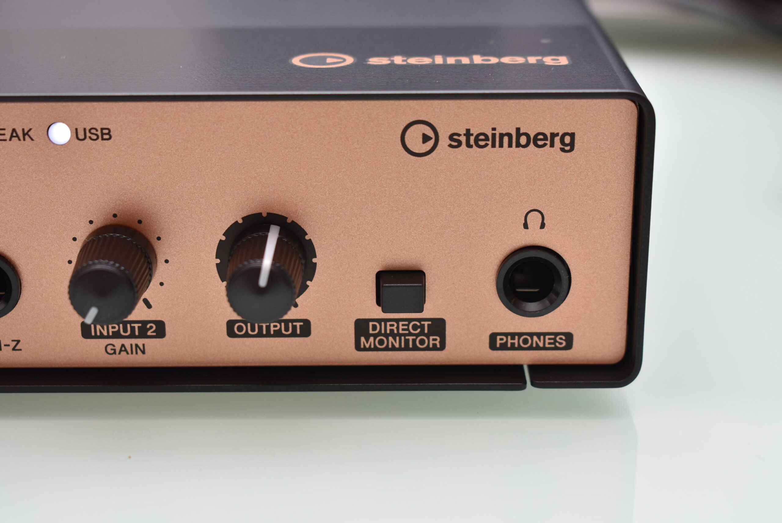 Steinberg UR12のカラバリモデルUR12 Black&Copper Modelが発売開始