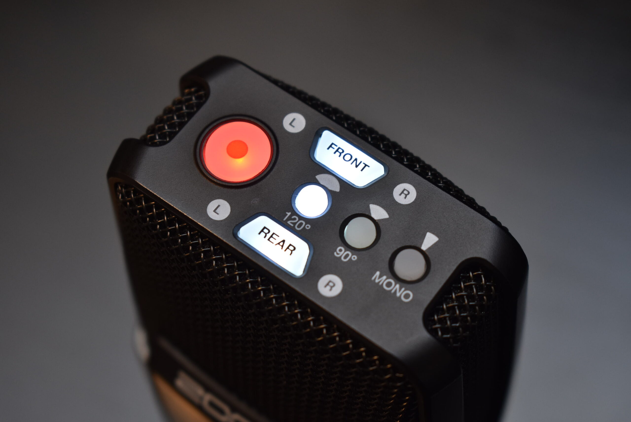 爆音でも音割れしないと話題の32bitフロートに対応したハンディー