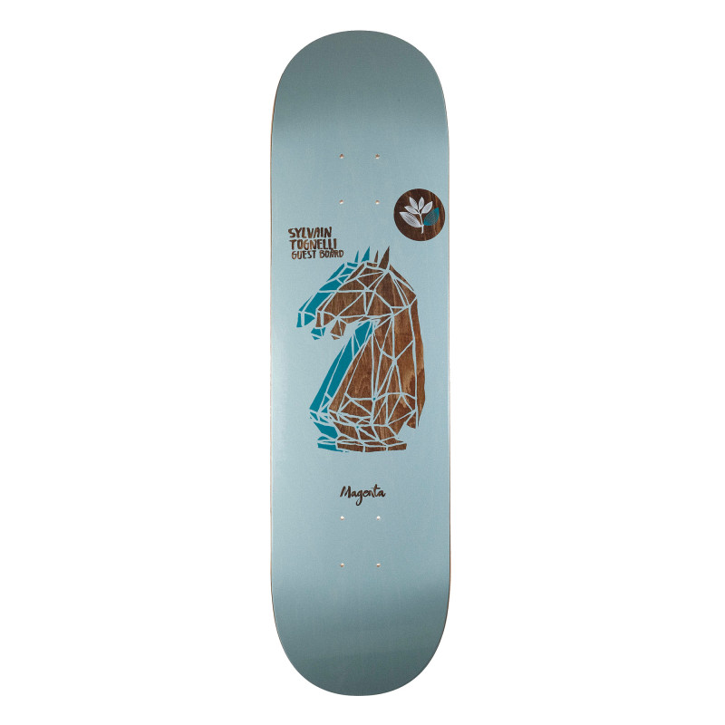MAGENTA SKATEBOARDS