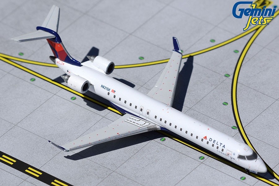 Delta Connection Bombardier CRJ-900ER N821SK GeminiJets GJDAL1965