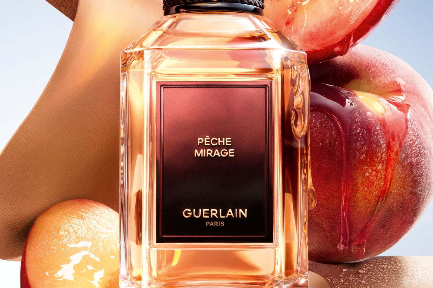ゲラン2025年春フレグランス“ジューシーなピーチ”とレザー交わる官能的