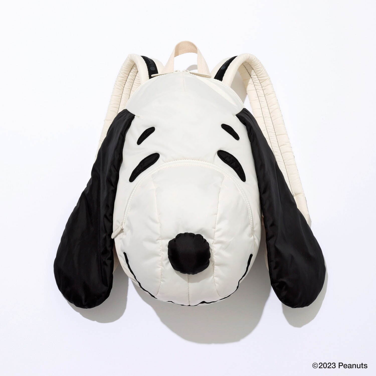 レスポートサック「ピーナッツ」新作バッグ、スヌーピーの顔型リュック