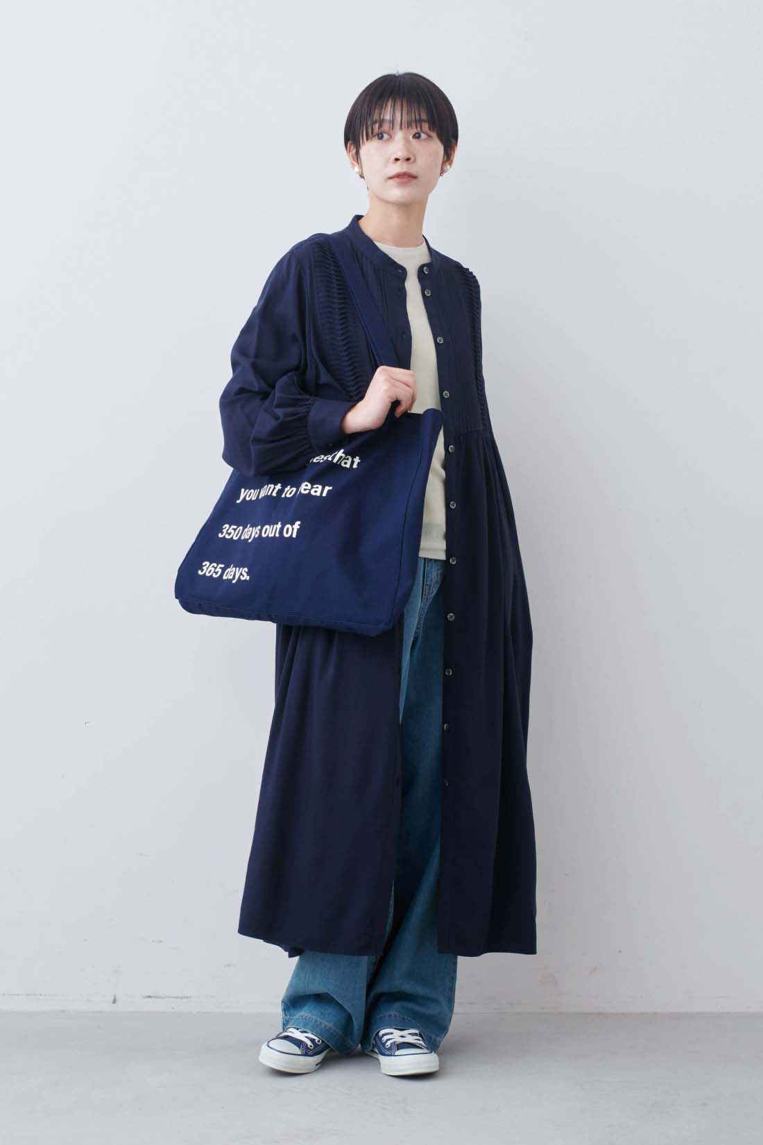 THREE FIFTY STANDARD ライトデニムのタックワイドパンツ｜THREE FIFTY