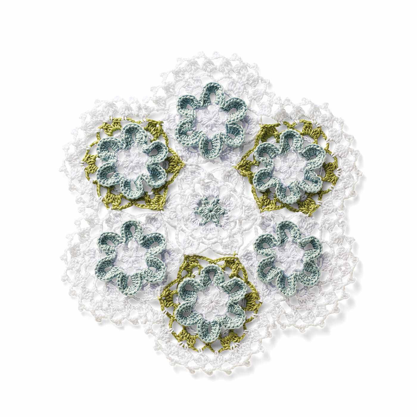 レース編みで咲かせる愛らしい花々 立体お花ドイリーの会｜Couturier