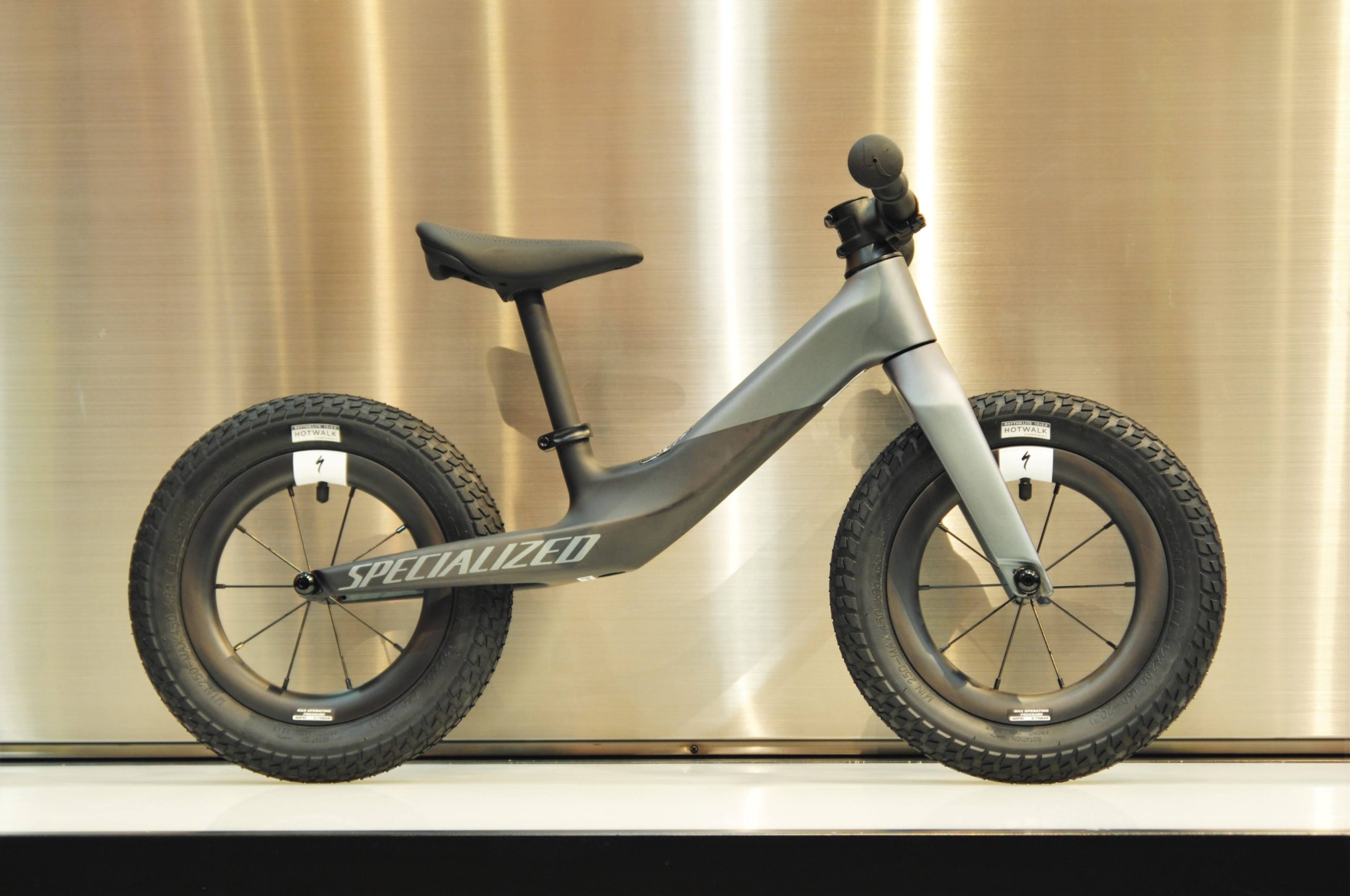 フルカーボンのファーストバイク！【HOTWALK CARBON】 | 風魔横浜