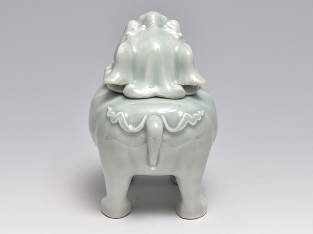 古伊万里（鍋島様式）青磁獅子香炉 江戸時代中期頃 | 古美術ささき