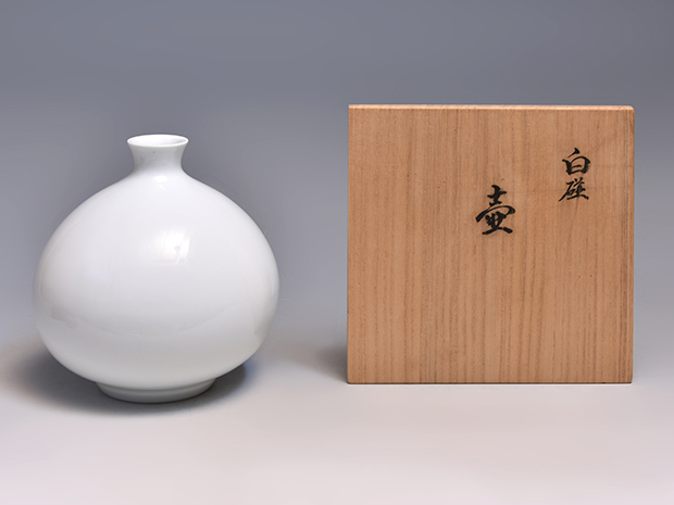 井上萬二（作）白磁 壷 共箱 本人作 人間国宝 | 古美術ささき