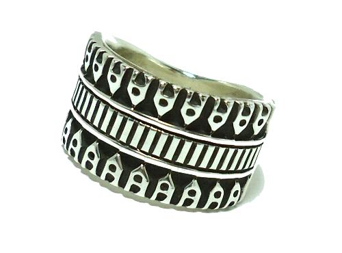 ナバホ族リング Lyle Secatero（ライルセカテロ）作