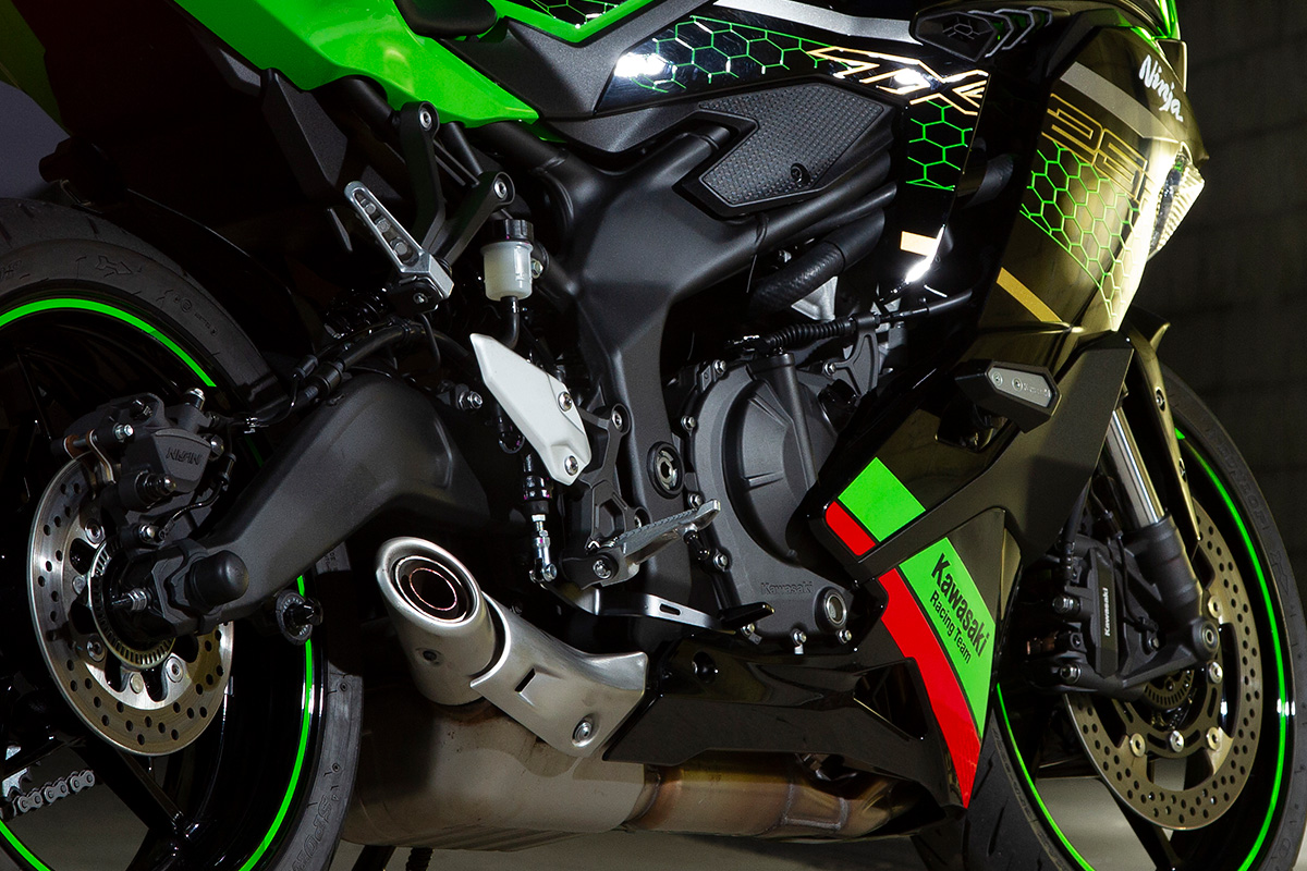 Ninja ZX-25Rのメカニズムに迫る②［足まわり編］ | 試乗・車両解説